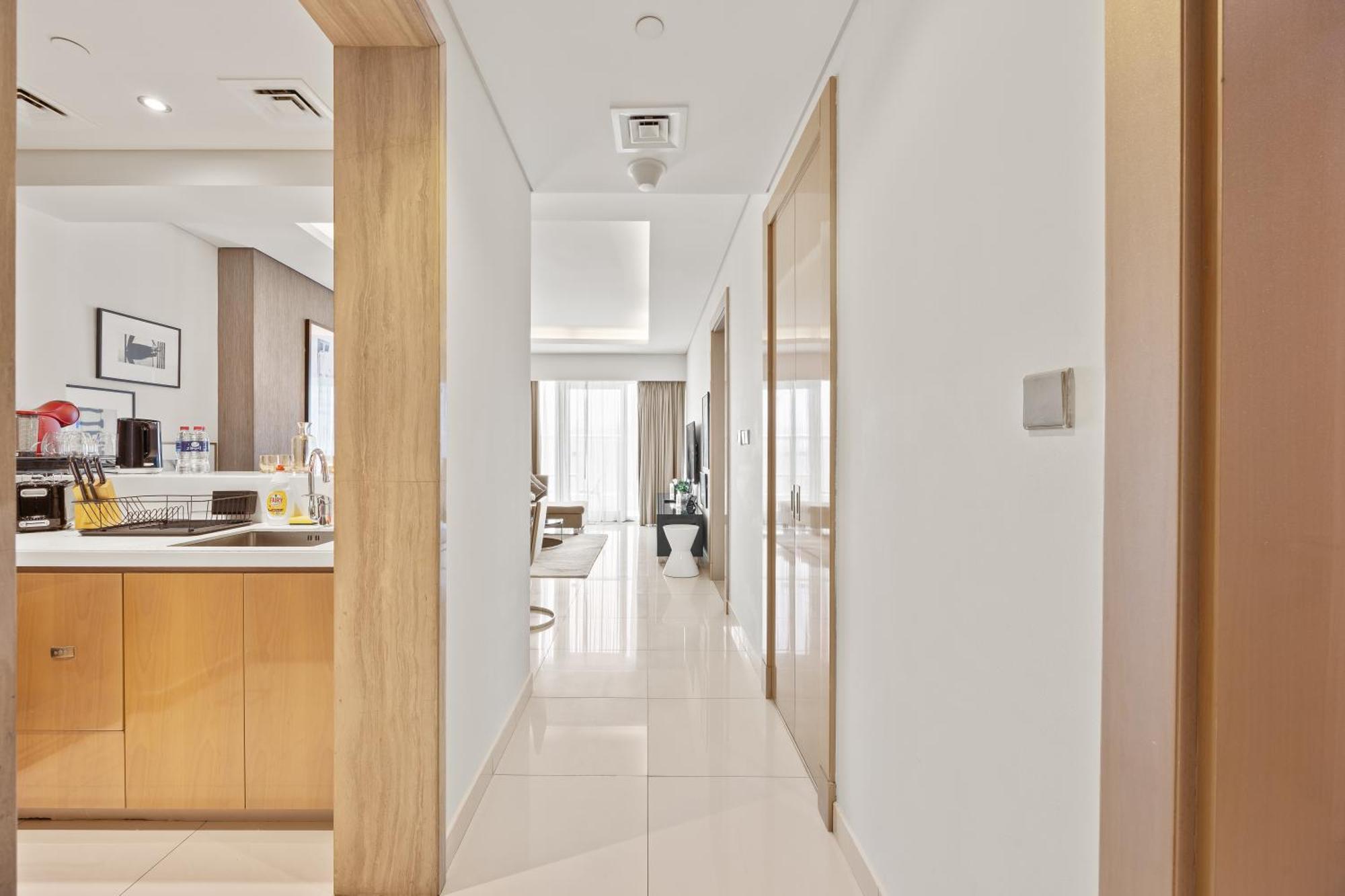 Luxury Burj Khalifa View Apartment *