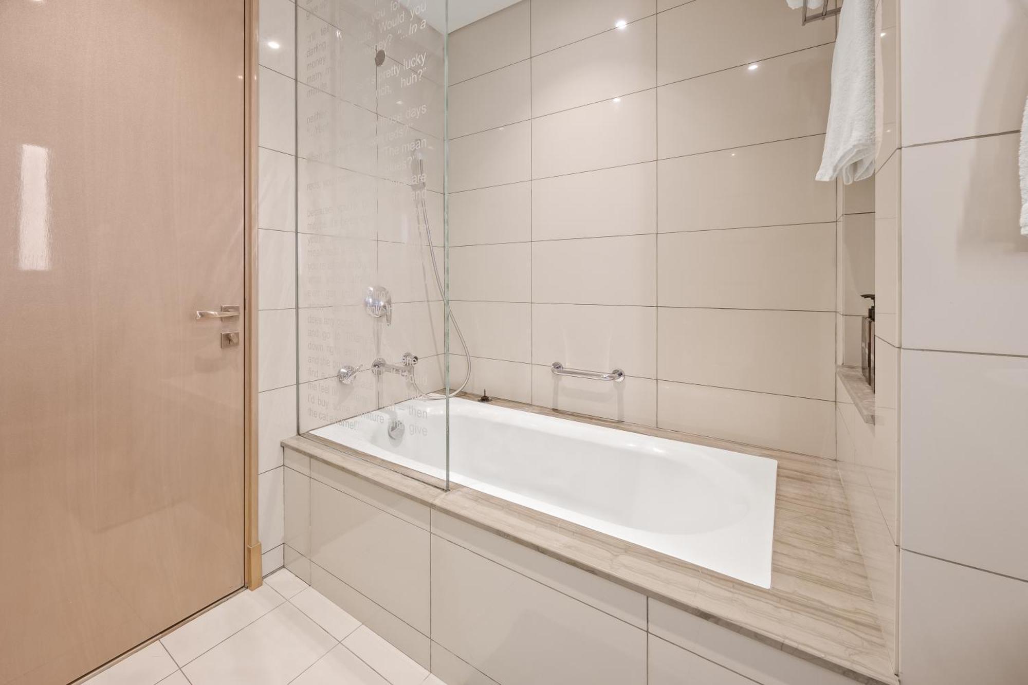 Luxury Burj Khalifa View Apartment